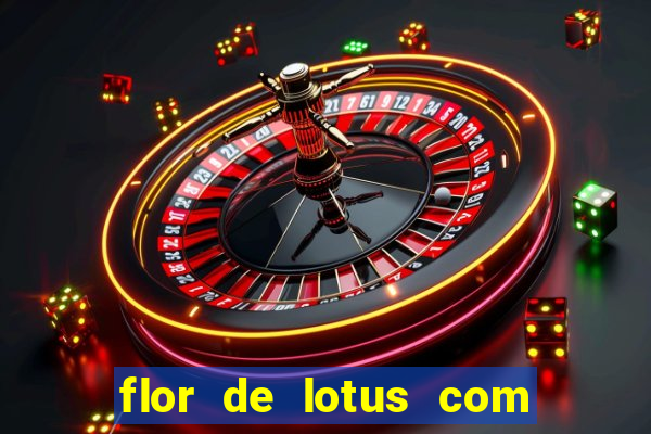 flor de lotus com lua tatuagem