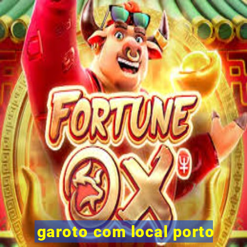 garoto com local porto